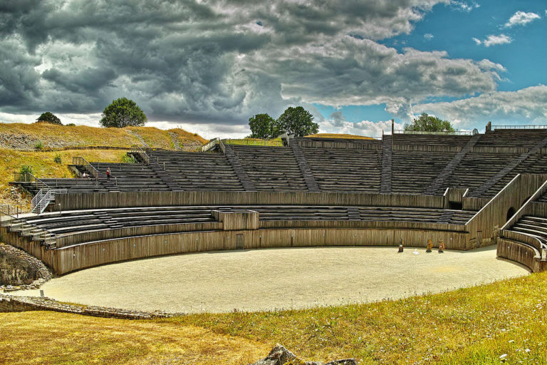 "Grand" vue générale de l'amphithéâtre - Auteur PY54 source Wikipédia : licence creative commons