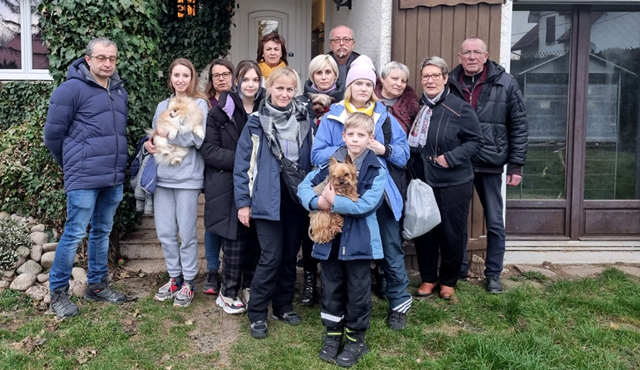 Mars 2023 : La commune de Thaon les Vosges reçoit une famille de 8 personnes