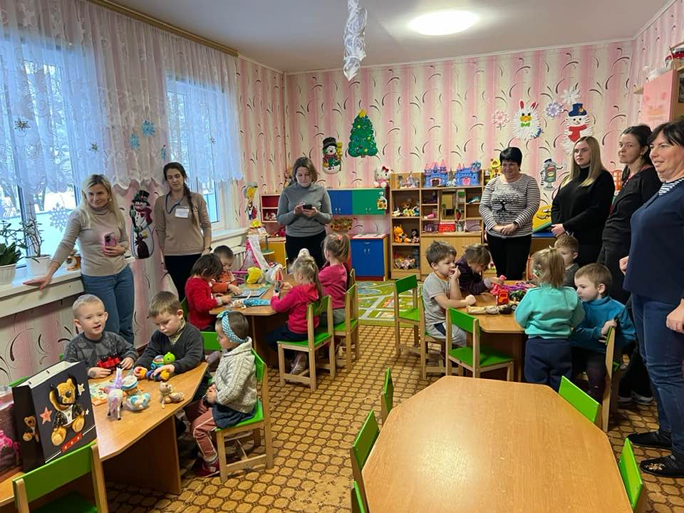 Décembre 2023 Livraison de jouet a l'école n°14 - photo Iryna Solomahka