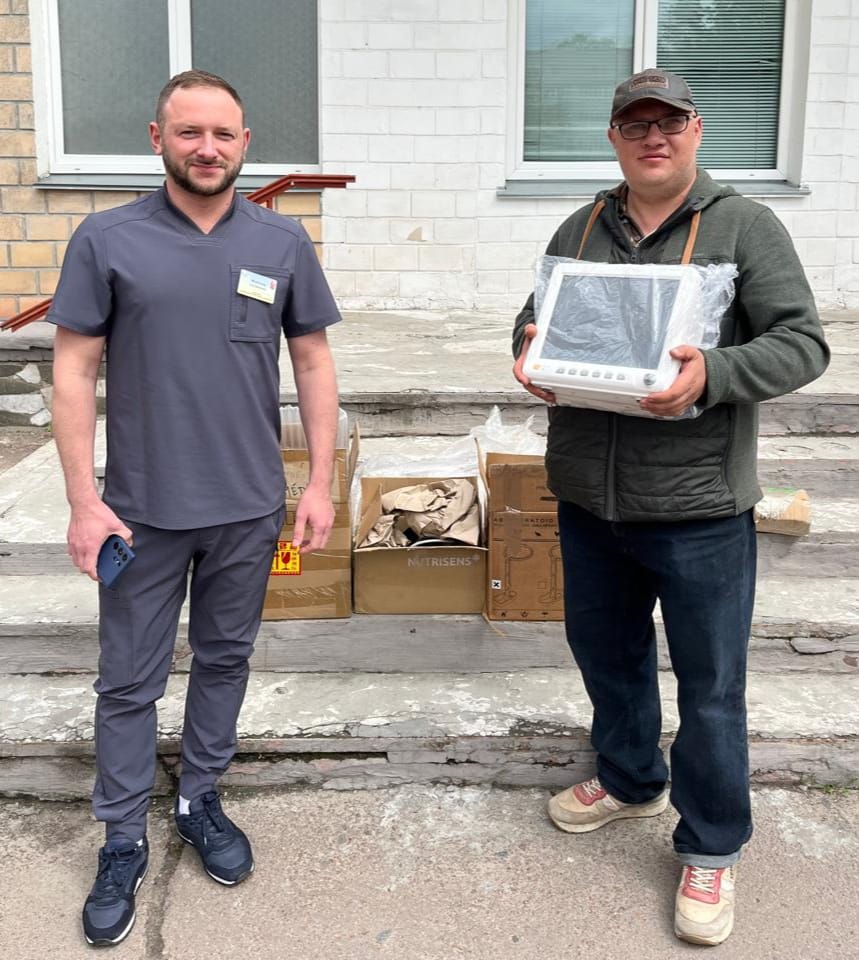 Mai 2025 Livraison cardiomètres - Photo Sasha Yasenchuk